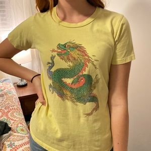 Cool yellow dragon t-shirt!